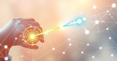 Abstrakcyjny obraz: złota i niebieska postać łączą się przez sieć, symbolizując AI w randkach.