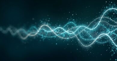 Strumienie danych wpływające do eleganckiego szablonu PowerPoint, symbolizujące transformację wiedzy w strategię.