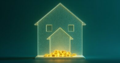 Przezroczysty dom z wewnętrzną siatką blockchain i złotymi tokenami, futurystyczny i spokojny.